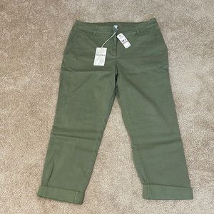 New with tags Tommy Bahama chinos